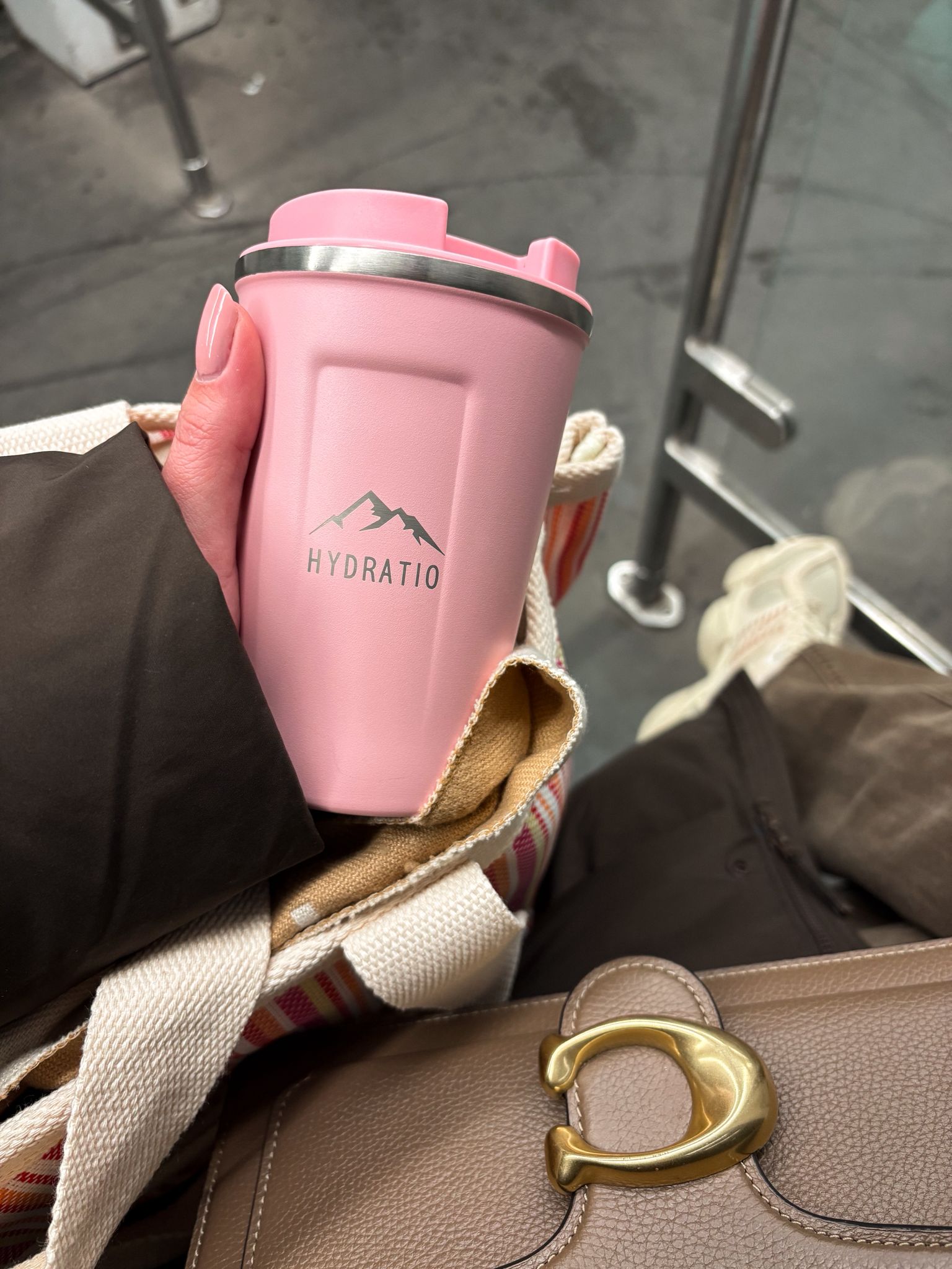 Bedrukte Hydratio flessen met bedrijfslogo voor kerstpakket